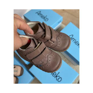 Beżowe brązowe pierwsze kroczki, skórzane trzewiki trampki zapinane na rzepy Blake Pralina - AMEKO - 2